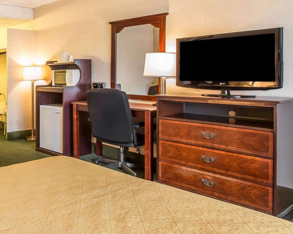 Quality Inn South Valdosta Bilik gambar